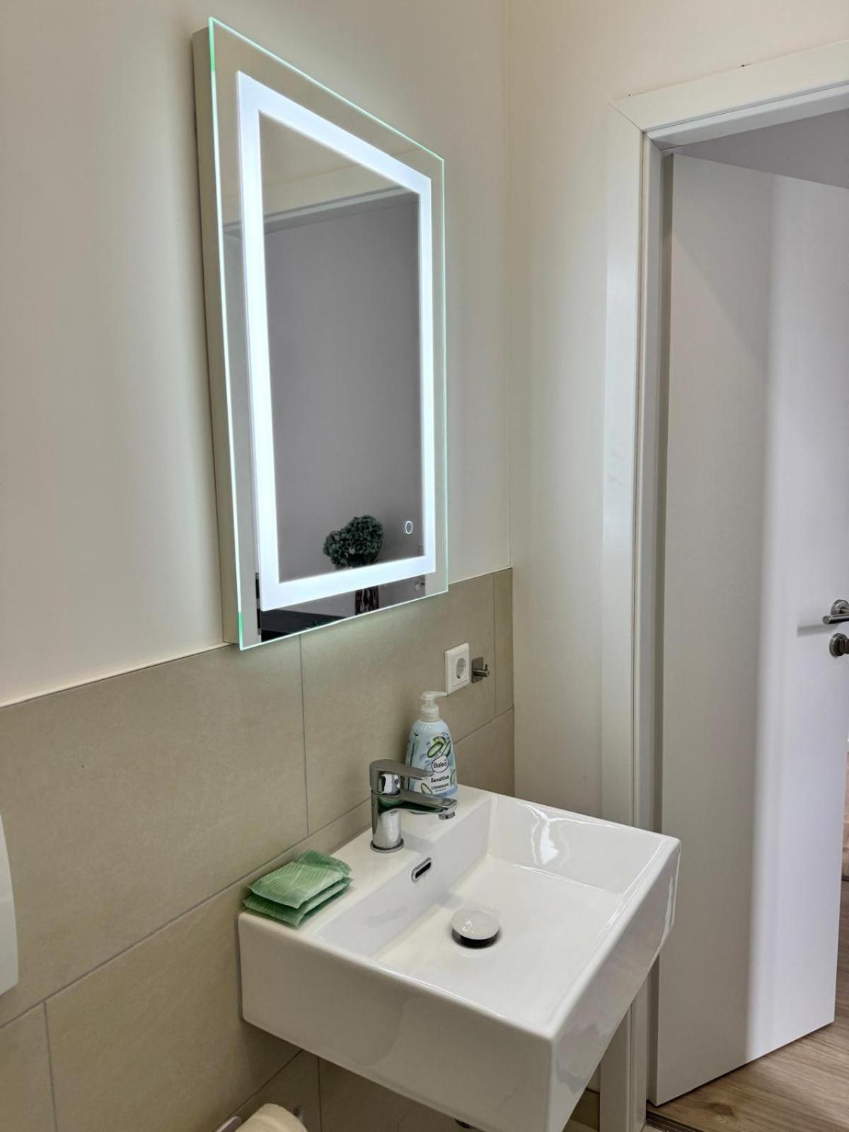 Homestay Heaven Homes - Mit Bad Im Herzen Von *